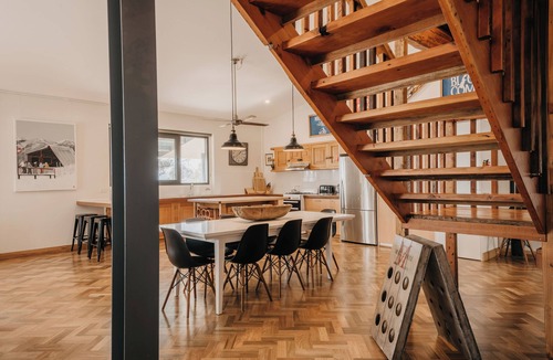 Jindabyne House | Frogmouth Hutte - A unique mountain destination. Alpine Way, Crackenback.