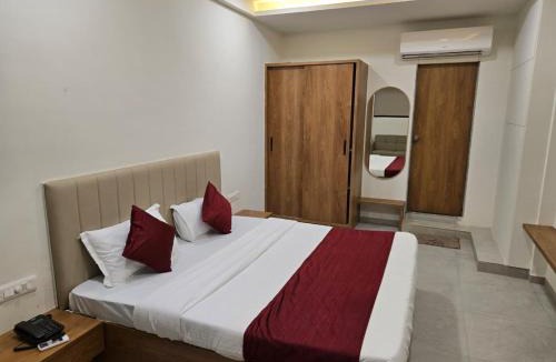 Vadodara Hotel | Gajraj Hotel