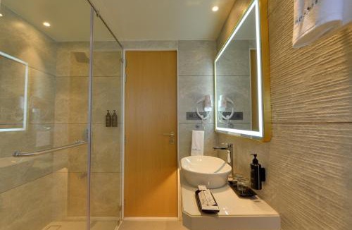 Santacruz Hotel | Galaxy Beacon Hotel, Santacruz ,Mumbai