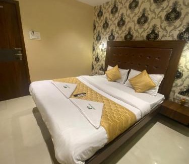 Marol Hotel | Garden Creek Residency - Near to Mumbai International Airport