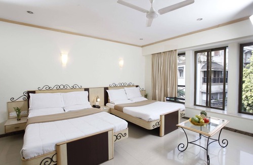 Wellington Pier Hotel | Garden Hotel