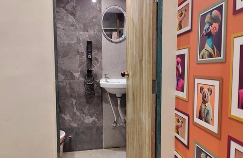 Goregaon West House | Garden View Inn