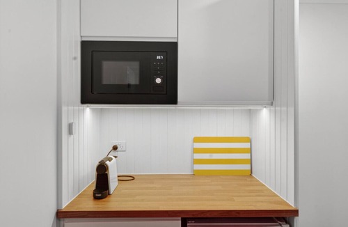 Forestville Apartment | Garigal Studio with Pool Access and EV charger