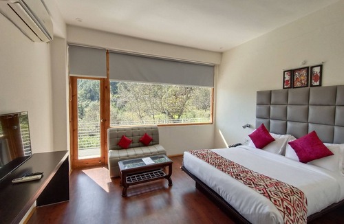 Bandrol Hotel | Gezellig Inn Oasis