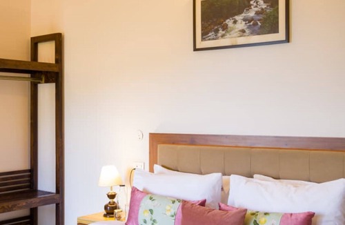 Kasauli Hotel | GhumoG Stay's KASAULI