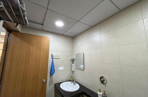 Gandhinagar Apartment | GIFT City Executive 2BHK Apartment with Pool, Gym and Free Parking