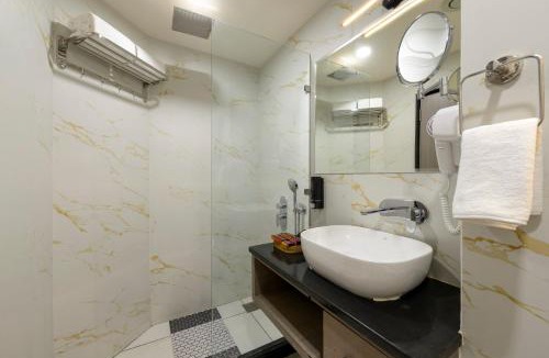 Kota Hotel | Ginger Kota, Vishwakarma Nagar