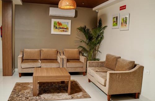 Kakkanad Hotel | Gino Tourist Home