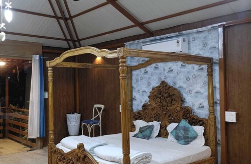 Paud Hotel | Giri Sarovar Resort