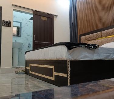 Faizabad Hotel | Gita Raman Palace