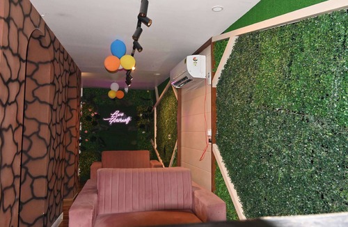 Varanasi Hotel | GK Hotel and Restaurant