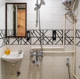 Pali Hill Apartment | Glass House 1BHK in Khar W by SquareOne Stays