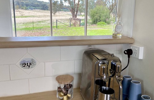 Cootamundra Cottage | Glenwari Cottage-Jindalee NP