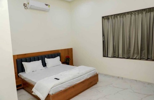 Alibaug Hotel | Glitz by Revansh Rooms-Alibaug Sea