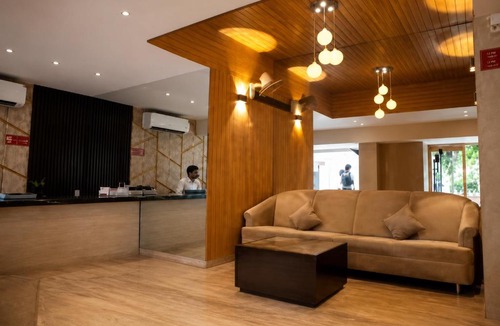 Vile Parle East Hotel | Glitz Hotel Jayeshree