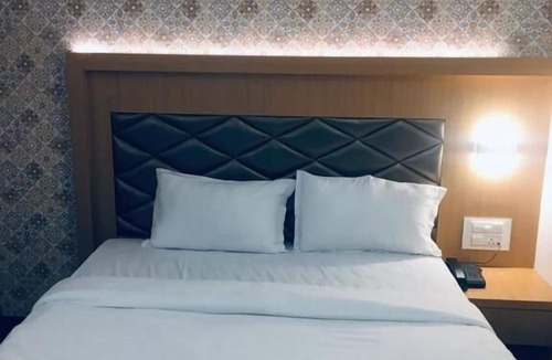 Thane West Hotel | Glitz Hotels AR Residency