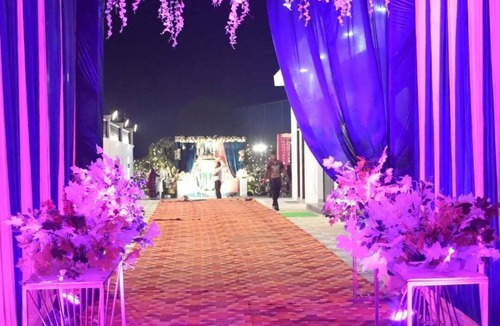Gurugram Resort | GoBravo Grandeur Gurgaon - Private Luxury Estate