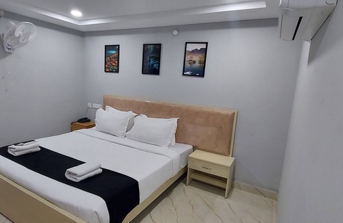 SR Nagar Hotel | Golden Premier Hotel near SR Nagar
