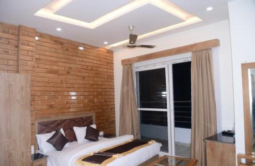 Nainital Hotel | Goroomgo Payal Lake View Mall Road Nainital