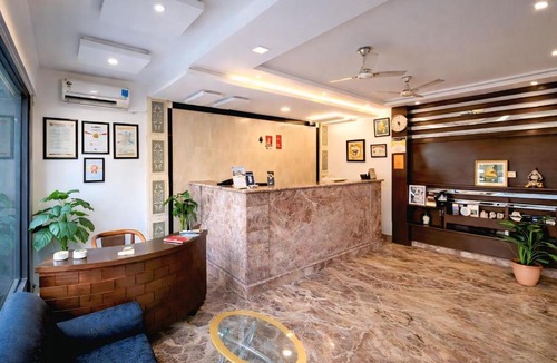 Agra Hotel | Goyal Hotelirs - Hotel Tara Palace near Tajmahal east gate, Agra