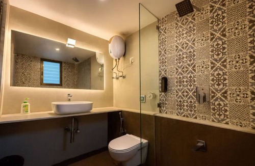 Chendhare Hotel | Grace Casa By Soumils Stays