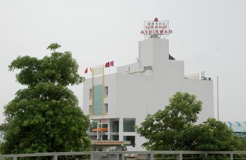 Bhopal Hotel | Grand Ashirwad Beacon