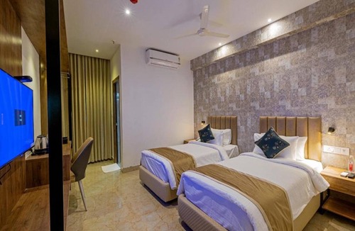 Hyderabad Hotel | Grand Continent Hotel Gachibowli, US Consulate