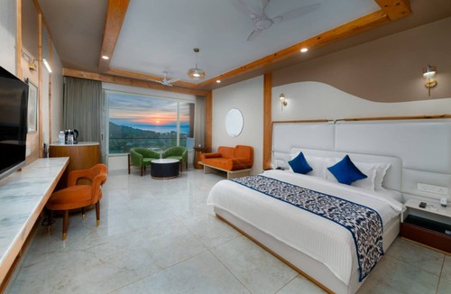 Morjim Hotel | Grand Continent Morjim