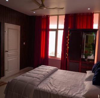 Elappara Hotel | Grand Happy Stay