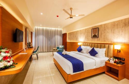 Pala Hotel | Grand Royal Residency
