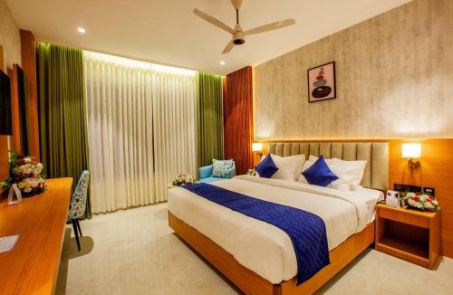 Pala Hotel | Grand Royal Residency