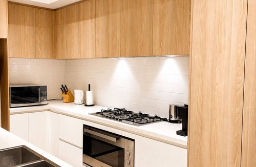 Rouse Hill House | Grantham Farm - MInutes from Rouse Hill Large Well equipped family home