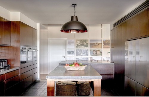 Longreach House | Grants Retreat - spacious riverside escape on the Shoalhaven River