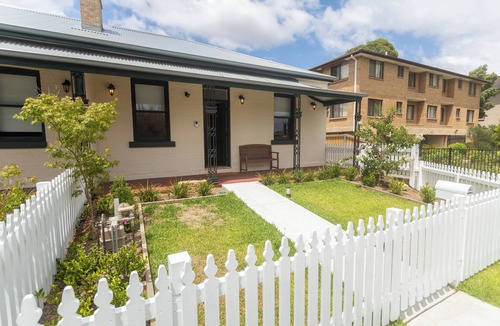 Granville House | Granville Heritage Cottage