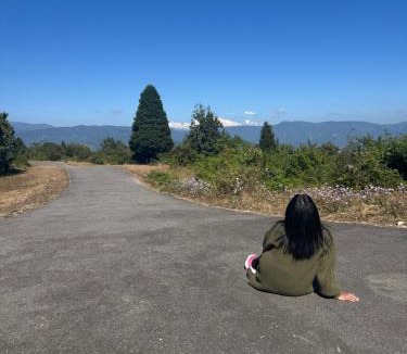 Mirik Bed & Breakfast | Green Hill Home