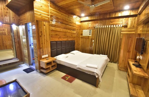 Neora Hotel | Green Touch Doors