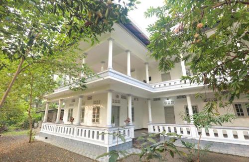Ettumanoor House | Greenhaven Homestay Villa