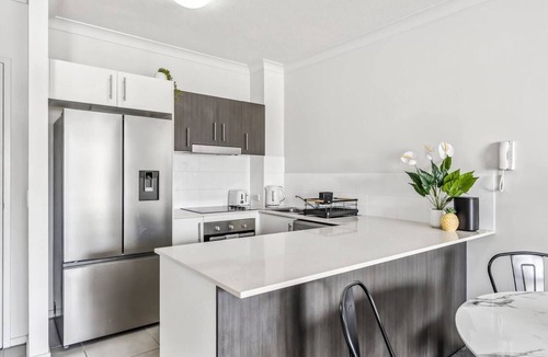 Nerang Apartment | Greenview Couples Escape for Riverside Adventures