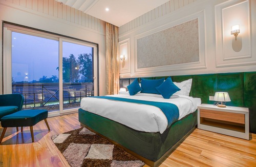 Amritsar Hotel | Greenwood Villa by Levelup