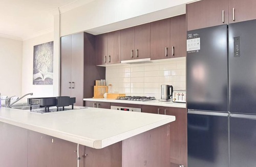 Penrith Villa | Group Holiday Home Sleeps 12 Penrith Flexible Family and Contractor Stay