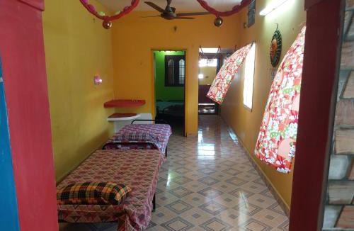 Kanchipuram House | Guest House Near Kamatchi Amman Temple Non AC and No Car Parking check in at 8Pm and Checkout at 8Am