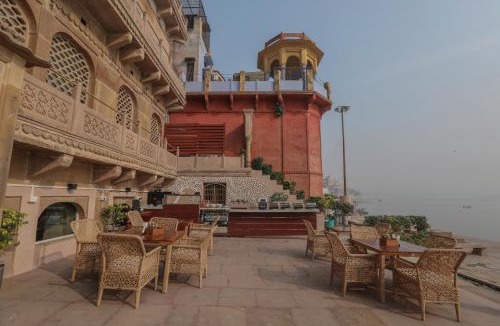 Varanasi Hotel | Guleria Kothi at Ganges