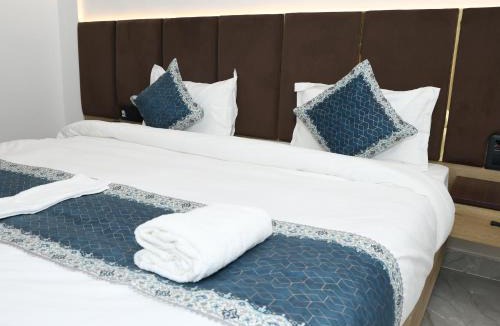 Faizabad Hotel | Gulmohar Resort