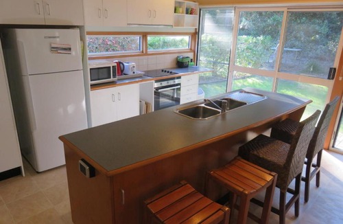 Arakoon House | GUNYAH - THREE BEDROOM SURROUNDED BY MOTHER NATURE
