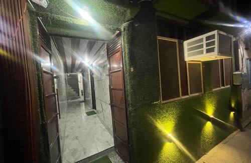 Amritsar Hotel | Guru Nanak Dev Ji Yatri Niwas Just 2 minutes walk to Golden Temple