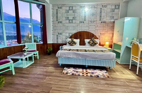 Manali Hotel | Hadimba Palace, Manali