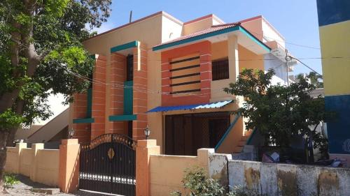 Pudukkottai Villa | Hallima Guest House Home Stay Purpose Nizam Colony