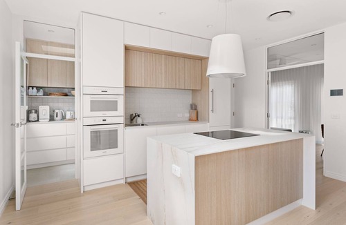 City of Bayside House | Hampton Beach Pearl - A stunning architecturally designed townhouse
