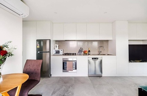 Gladesville Apartment | Harbour Views Luxe Apartment + Infinity Pool with Garden