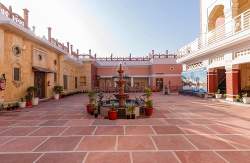 Bah Hotel | Haveli Ulfat Rai - Chaubeyji's Heritage Hotel